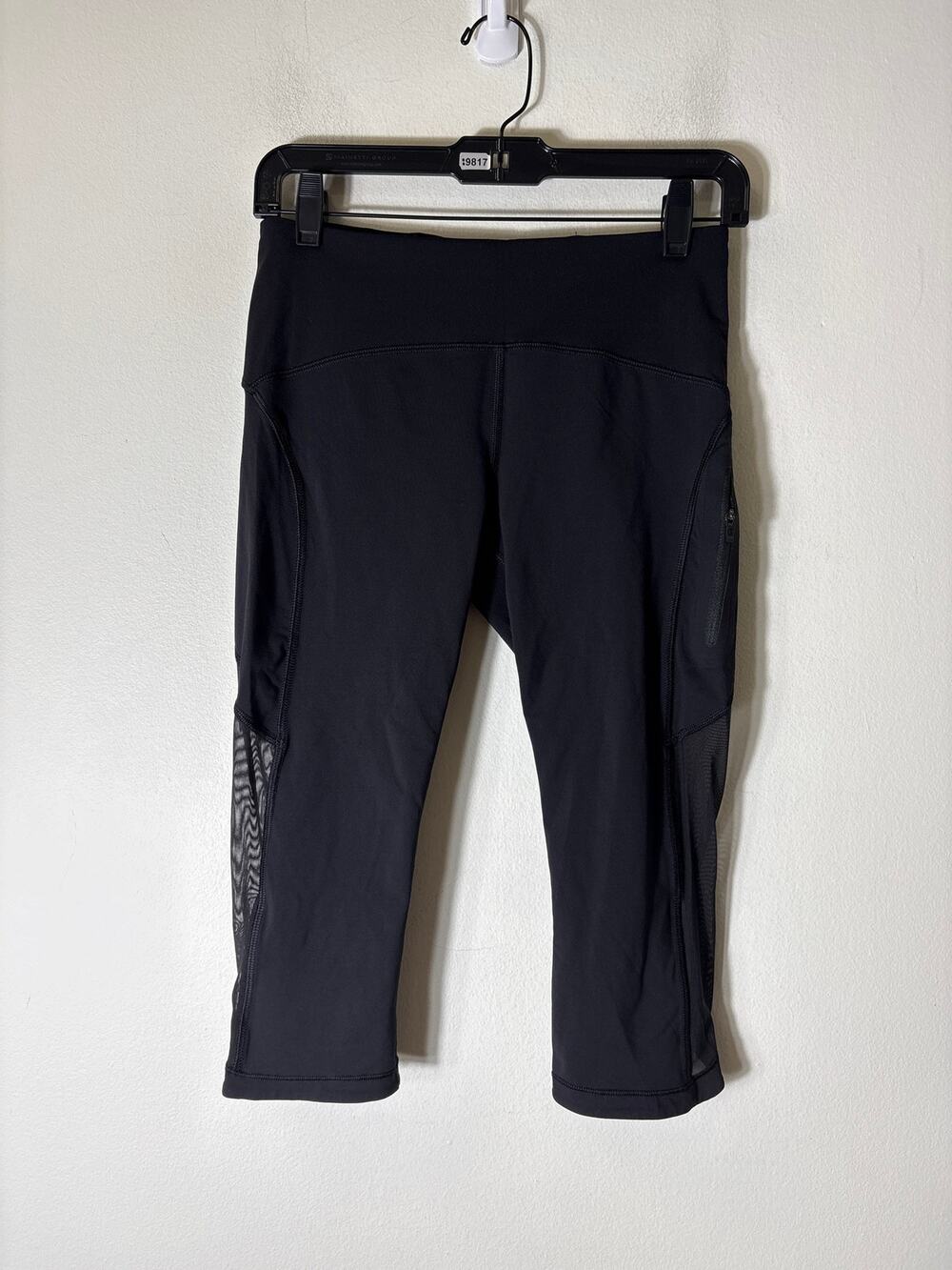 Lululemon Black Below The Knee Athletic Leggings Sz 6